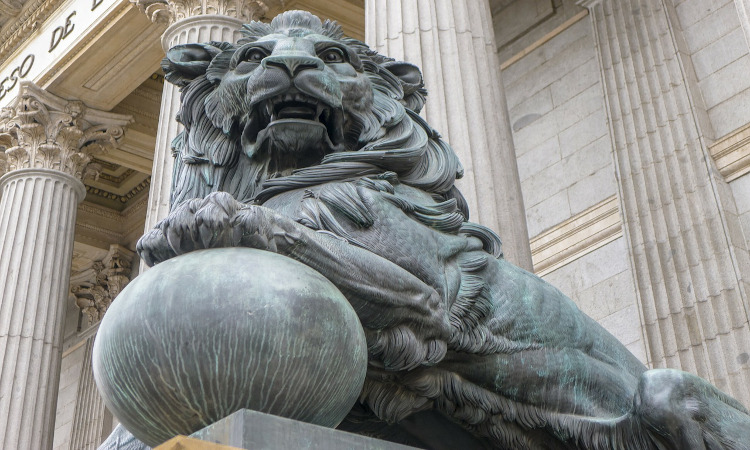 León del Congreso de los Diputados