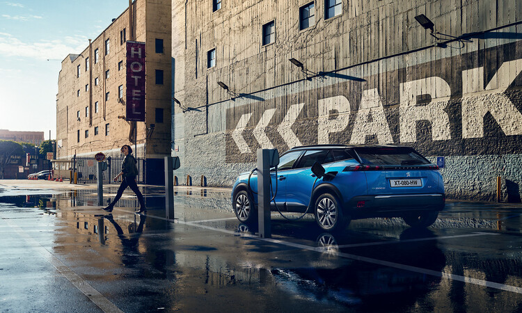 Peugeot e2008, fabricado por Stellantis