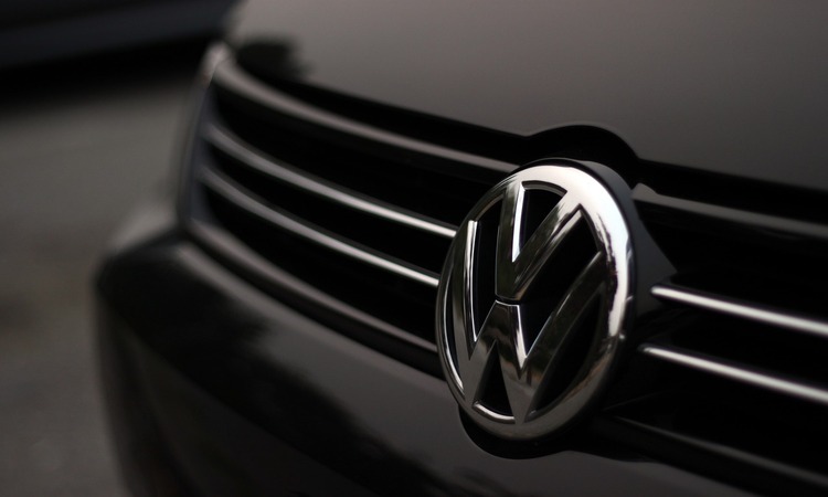 Frontal de un coche Volkswagen
