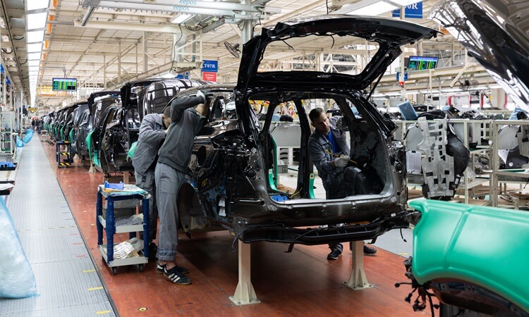 El impacto del conflicto de Oriente Medio en la industria del automóvil