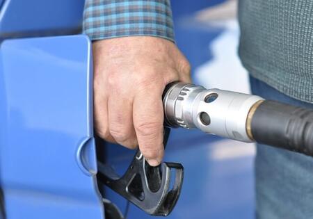 En abril desciende el consumo de los combustibles de automoción un 1,2% frente al mismo mes del año 2025