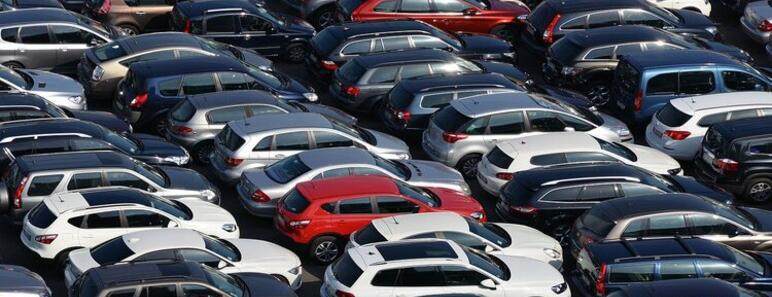 Parking de coches nuevos