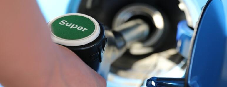 Repostando gasolina